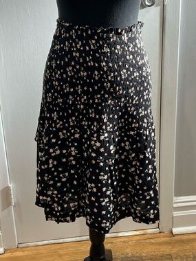 Yakira Bella black flower skirt